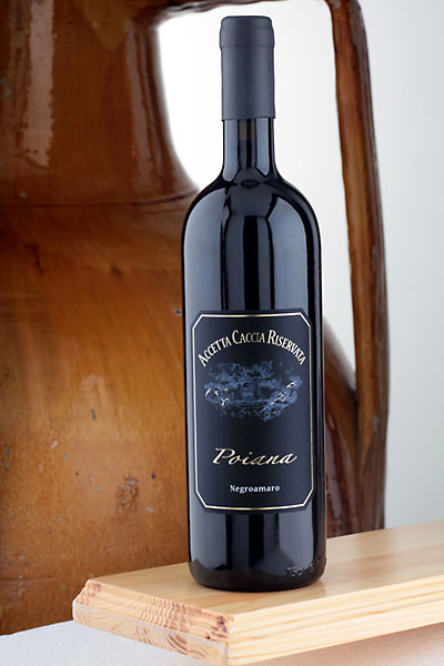 bottiglia vino Poiana IGP Negroamaro